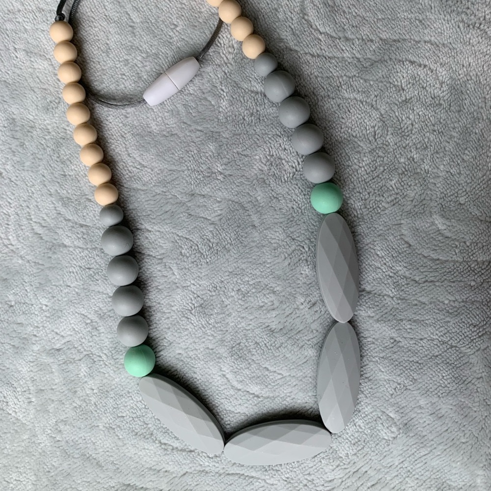 Teething necklace